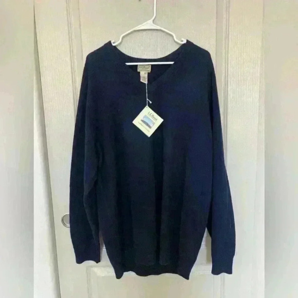 LL Bean Men's 100% Lambswool V Neck sweater Navy‎ XL NWT grandpa cabin Classic